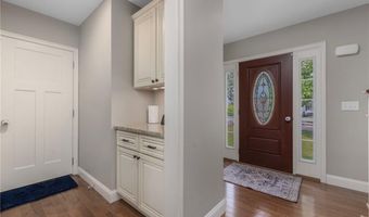 290 Station St, Coventry, RI 02816