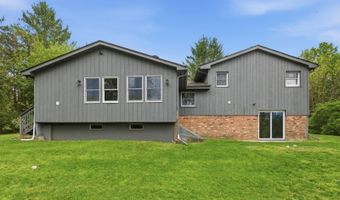 3 Lew May Dr, Andover, NJ 07860