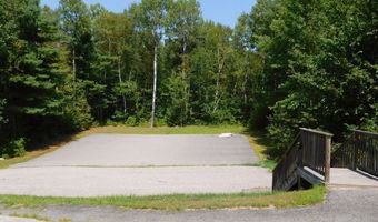 560 Broad St, Auburn, ME 04210