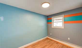 8 Williams Ave, Amityville, NY 11701