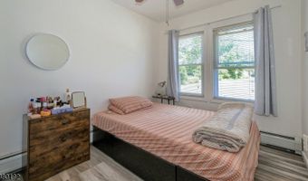 52 Riveredge Rd, Bayonne, NJ 07035