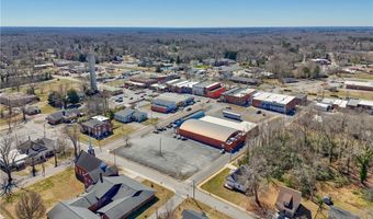 122 Saluda St, Belton, SC 29627