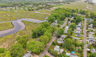 40 Uncas Rd, Clinton, CT 06413