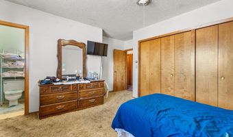 1409 Cedar St, Beresford, SD 57004