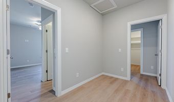 1403 SW Casuarina Dr 1, Bentonville, AR 72712