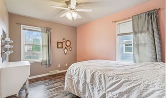 302 NW Arlan Dr, Ankeny, IA 50023