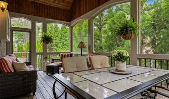 76 Edgelawn Rd, Asheville, NC 28804