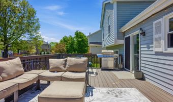 811 Westbury Dr, Algonquin, IL 60102