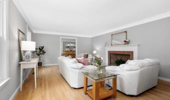 3 Chickadee Ct, Bedford, NH 03110