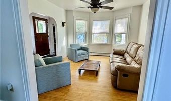 18 Bedlow Ave, Newport, RI 02840