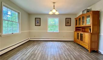 162 Keach Pond Dr, Glocester, RI 02814