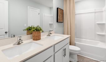 270 Maddox Dr, Aberdeen, NC 28315