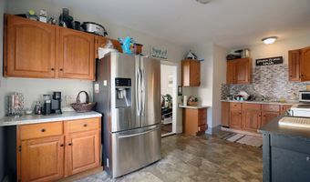 41 Dunn St, Auburn, ME 04210