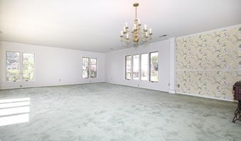 521 W CROSS St, Benton, AR 72015