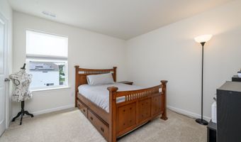 15 Half Hitch Rd, Barnegat, NJ 08005