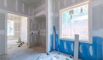 195 Shady Grv, Alpharetta, GA 30009
