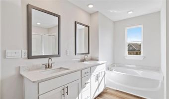 712 ASHETON Dr, Auburn, AL 36801