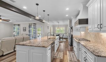 576 S County Road 33, Ashford, AL 36312