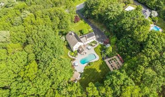 158 Kettle Hole Rd, Bolton, MA 01740