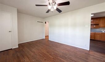238 W Skyline Dr, Ballwin, MO 63011