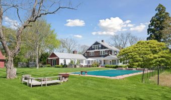84 Indian Wells Hwy, Amagansett, NY 11930