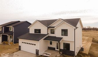 602 E Vista Lake Ave, Polk City, IA 50226