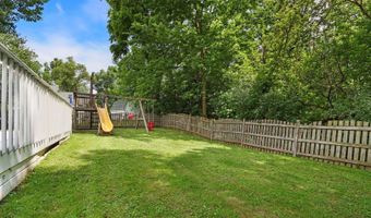 40431 N Fairview St, Antioch, IL 60002
