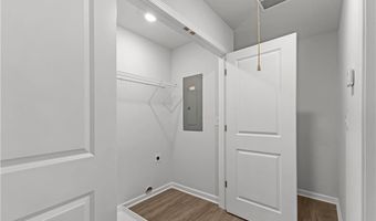 7238 Crestside Dr, Austell, GA 30168