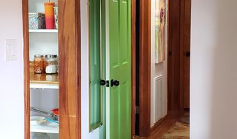 163 N Washington St, Alderson, WV 24910