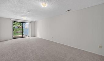 2358 Hidden Meadow Ln, Ballwin, MO 63021