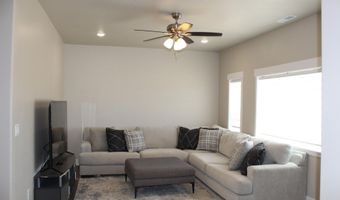 1015 E Canyon Dr, Big Water, UT 84741