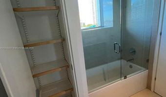 3250 NE 188 St 403, Aventura, FL 33180