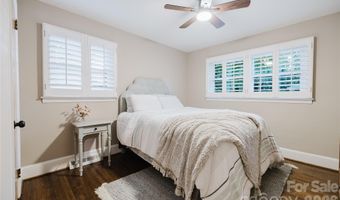 4920 Raymond Pl, Charlotte, NC 28205