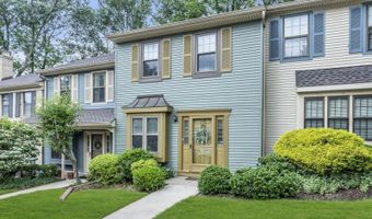 223 Perth Hill Ct, Aberdeen Twp., NJ 07747