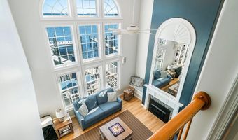 8 Jibsail Dr, Bayville, NJ 08721