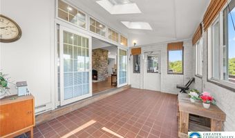 3146 Club Dr, Allentown, PA 18103