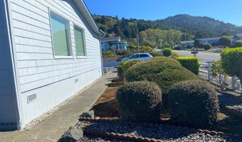 98609 CAMELLIA Dr, Brookings, OR 97415