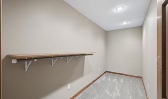 16191 Crane St NW, Andover, MN 55304