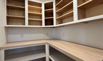 45 Trout Dr, Middletown, RI 02842