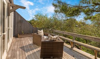 49 Gilberts Path, Amagansett, NY 11930