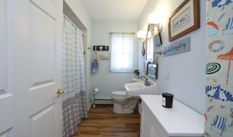 409 3rd St, Beach Haven, NJ 08008