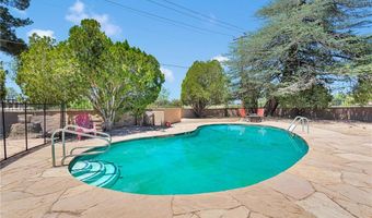 19955 Chickasaw Rd, Apple Valley, CA 92307