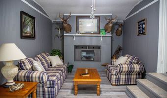 1758 Easons Bluff Rd, Baxley, GA 31513