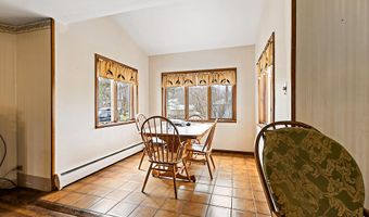 585 Riverside Dr, Augusta, ME 04330