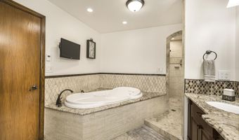 2609 Lakeview Dr, American Falls, ID 83221