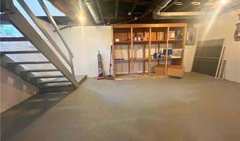 521 Brittain Rd, Akron, OH 44305