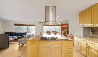 4024 IVA Ln, Annandale, VA 22003