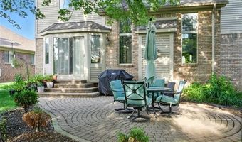 48821 Tremont Dr, Macomb, MI 48044