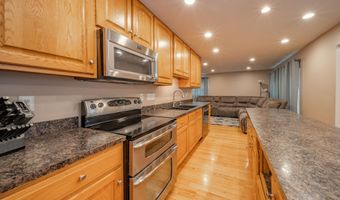 149 E 75th St, Anderson, IN 46013