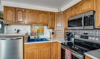 2503 MCKINNEY Dr, Cheyenne, WY 82009